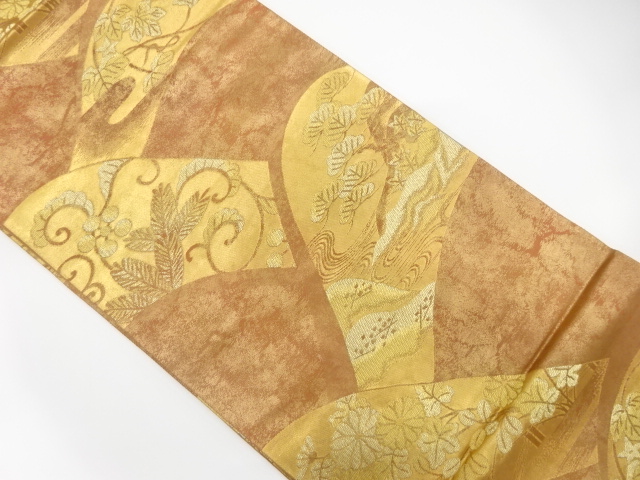 山並に松唐草模様織り出し　袋帯